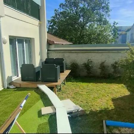 Homestay Partage Avec Jardin - Metro 11 & 9